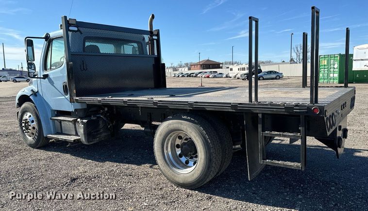 image for item NU9423 2014 Freightliner M106 flatbed truck