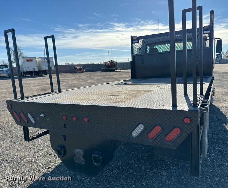 image for item NU9423 2014 Freightliner M106 flatbed truck