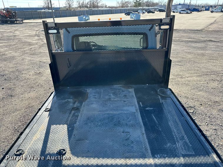 image for item NU9423 2014 Freightliner M106 flatbed truck