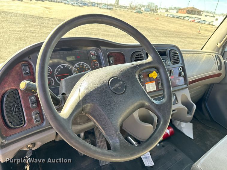 image for item NU9423 2014 Freightliner M106 flatbed truck