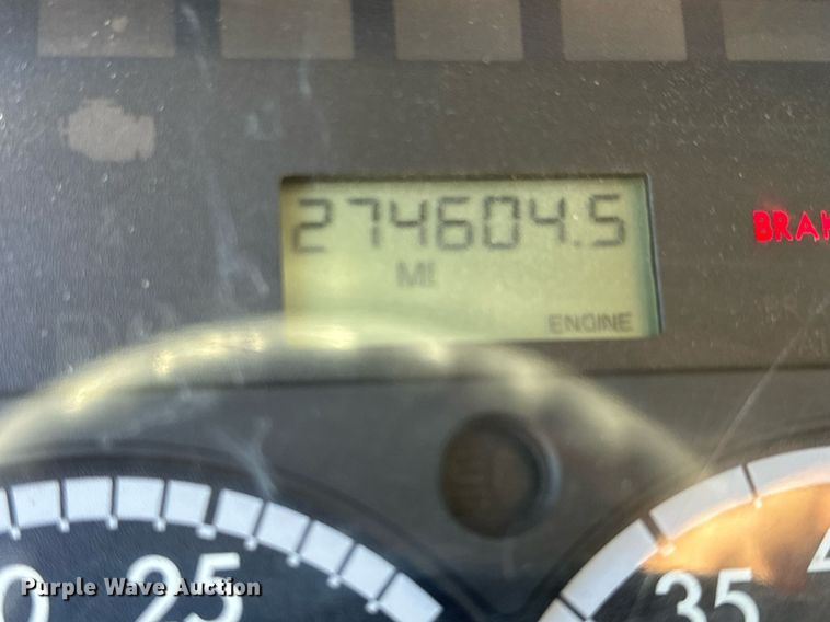 image for item NU9423 2014 Freightliner M106 flatbed truck