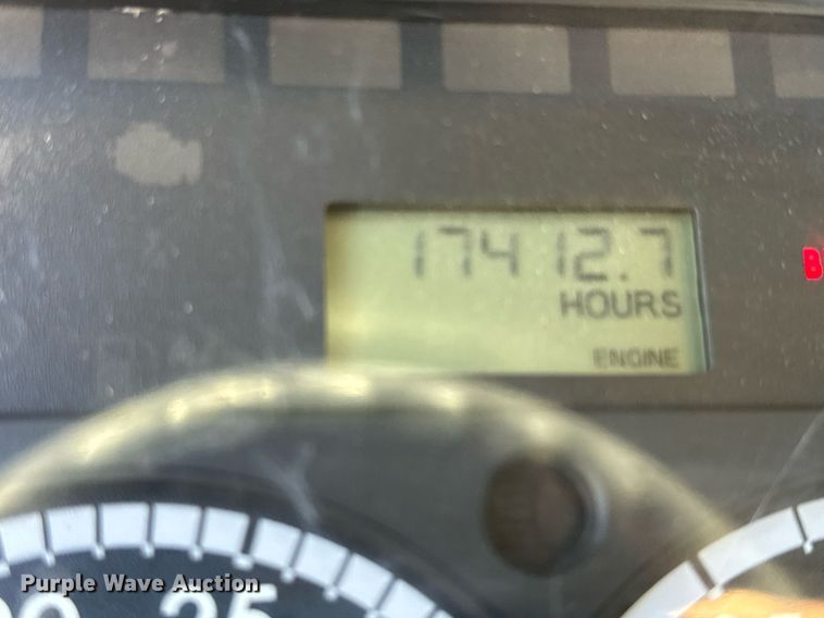 image for item NU9423 2014 Freightliner M106 flatbed truck