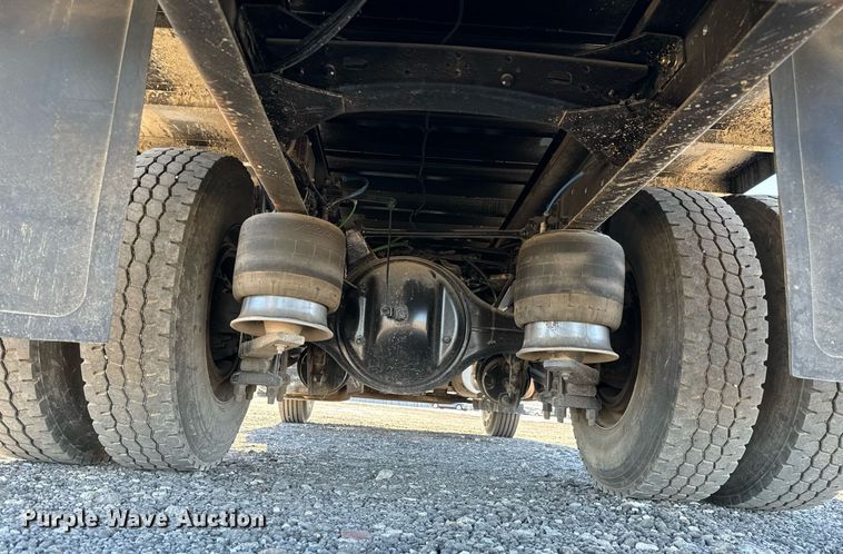 image for item NU9423 2014 Freightliner M106 flatbed truck