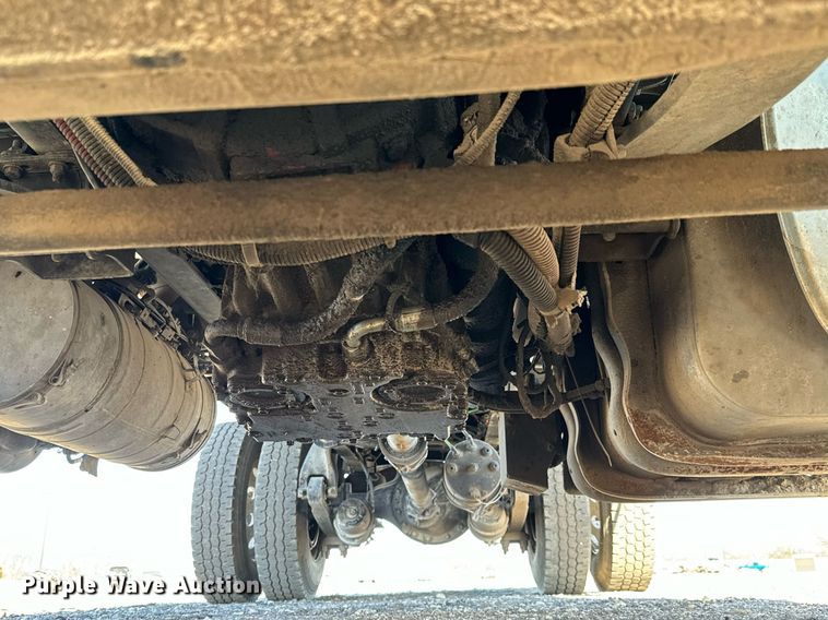 image for item NU9423 2014 Freightliner M106 flatbed truck