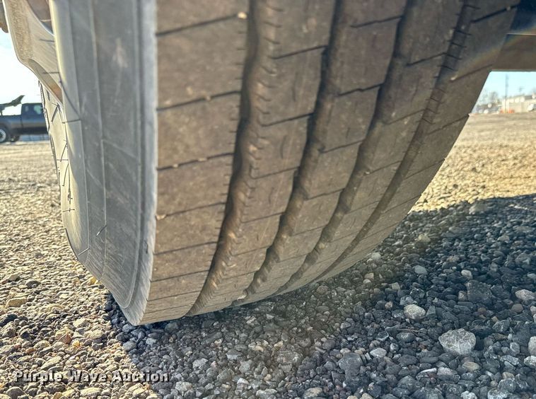 image for item NU9423 2014 Freightliner M106 flatbed truck