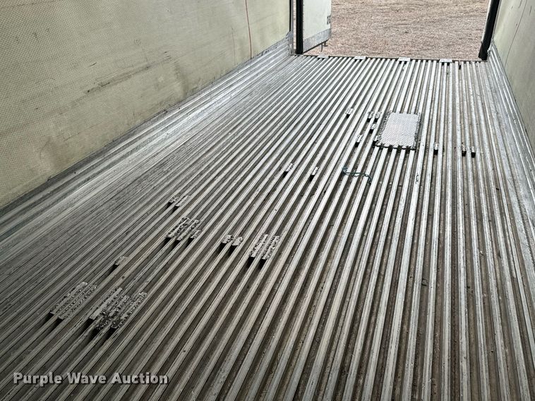 image for item NU9424 2008 Utility refrigerated van trailer