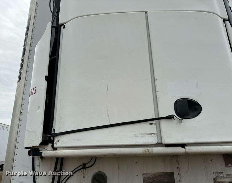 image for item NU9424 2008 Utility refrigerated van trailer