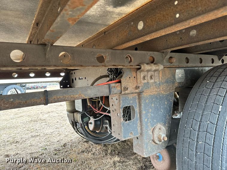 image for item NU9424 2008 Utility refrigerated van trailer