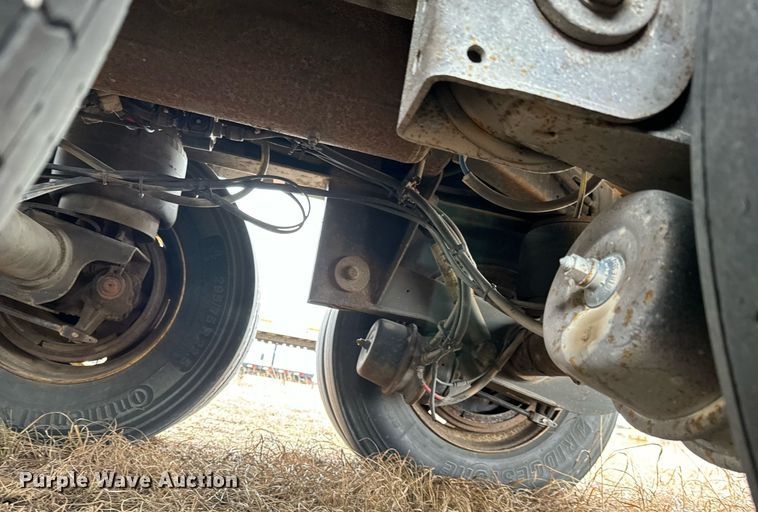 image for item NU9424 2008 Utility refrigerated van trailer