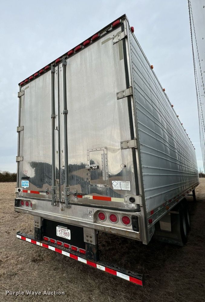 image for item NU9425 2005 Great Dane 7811TZ-1A refrigerated van trailer