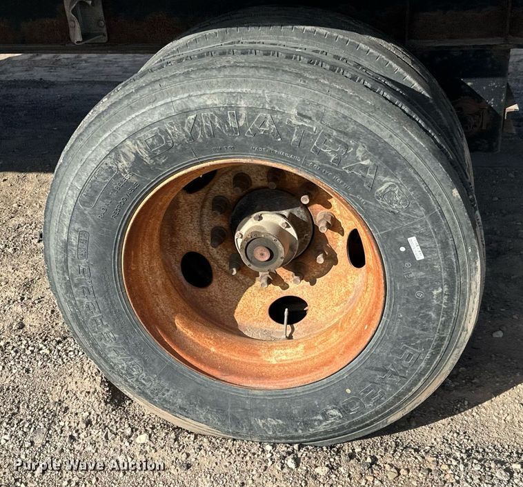 image for item NU9452 2005 Wilson CF 900 flatbed trailer