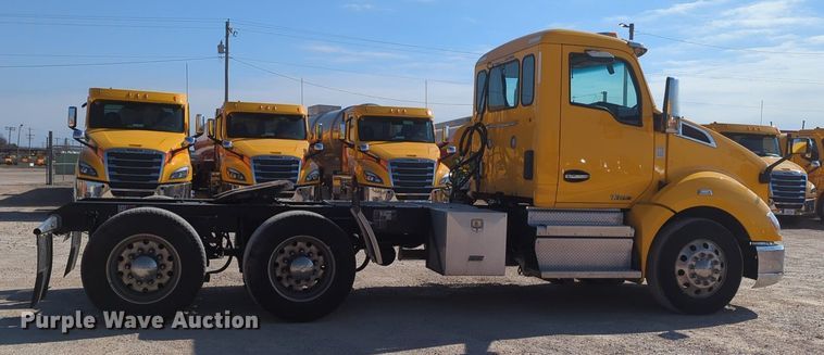 image for item NZ9271 2019 Kenworth T680 semi truck