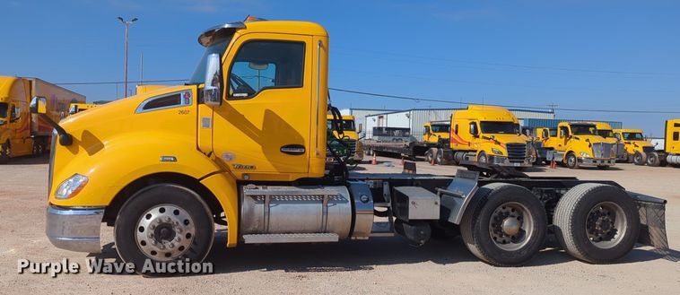 image for item NZ9271 2019 Kenworth T680 semi truck