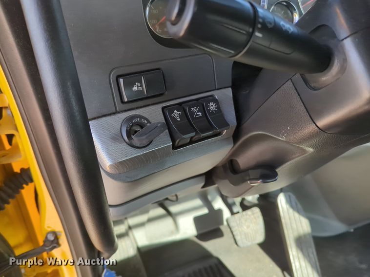 image for item NZ9271 2019 Kenworth T680 semi truck