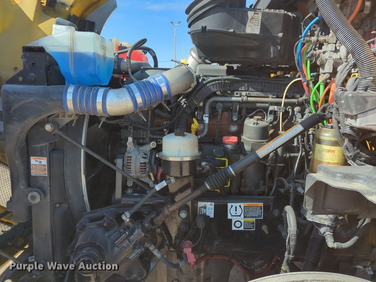 image for item NZ9271 2019 Kenworth T680 semi truck