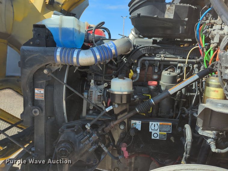 image for item NZ9271 2019 Kenworth T680 semi truck