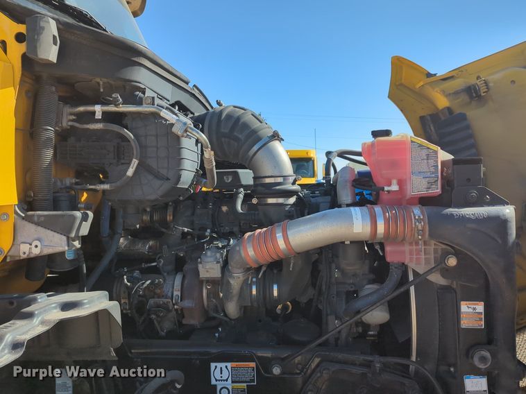 image for item NZ9271 2019 Kenworth T680 semi truck