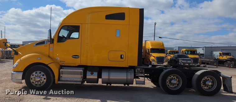 image for item NZ9275 2019 Kenworth T680 semi truck