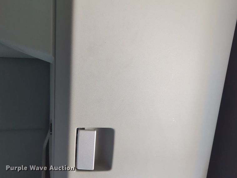 image for item NZ9275 2019 Kenworth T680 semi truck