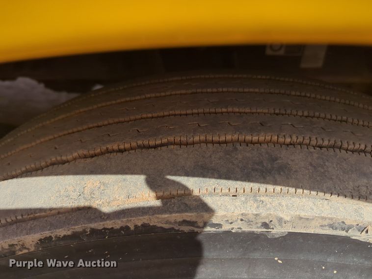 image for item NZ9275 2019 Kenworth T680 semi truck