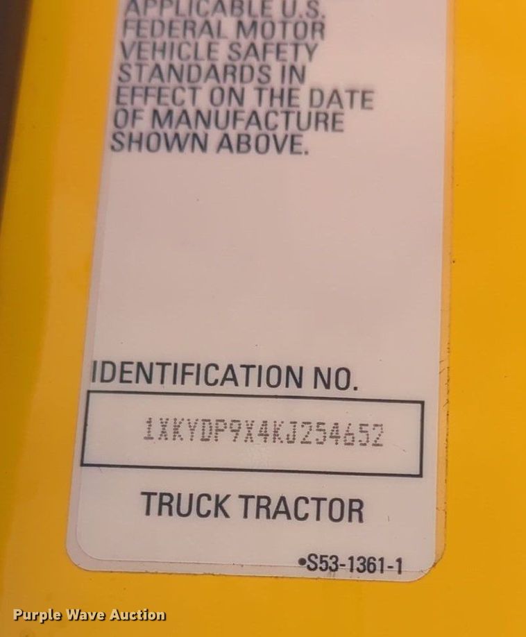 image for item NZ9275 2019 Kenworth T680 semi truck