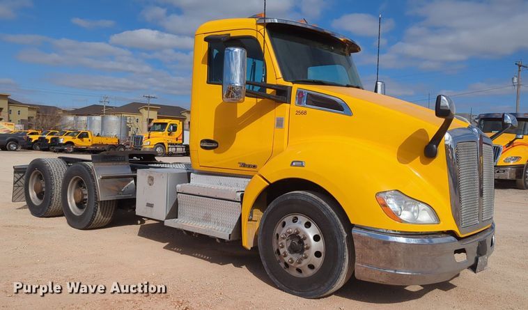 image for item NZ9276 2019 Kenworth T680 semi truck