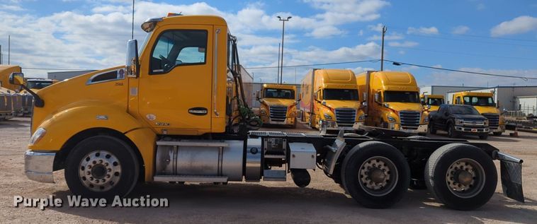 image for item NZ9276 2019 Kenworth T680 semi truck