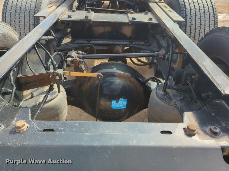 image for item NZ9276 2019 Kenworth T680 semi truck