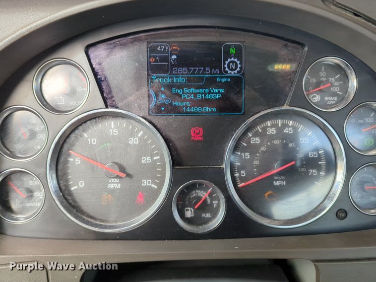 image for item NZ9276 2019 Kenworth T680 semi truck