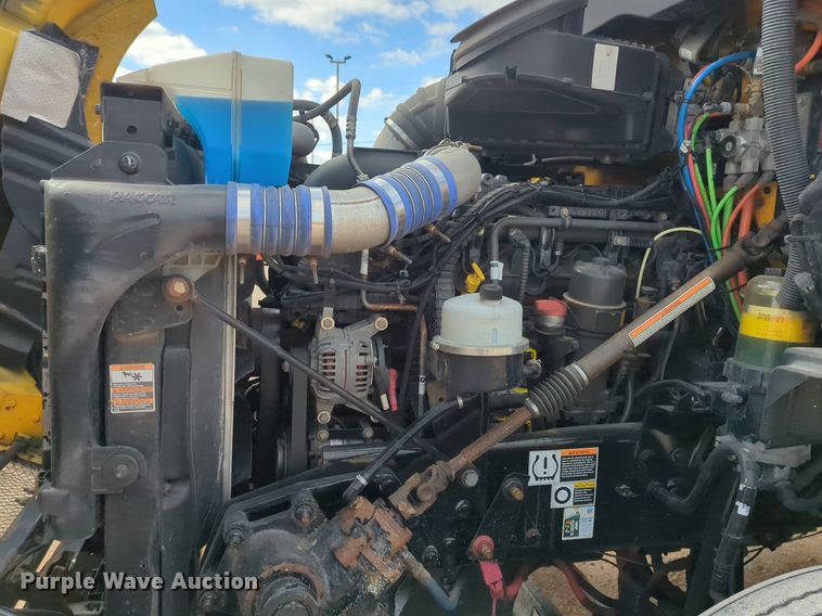 image for item NZ9276 2019 Kenworth T680 semi truck