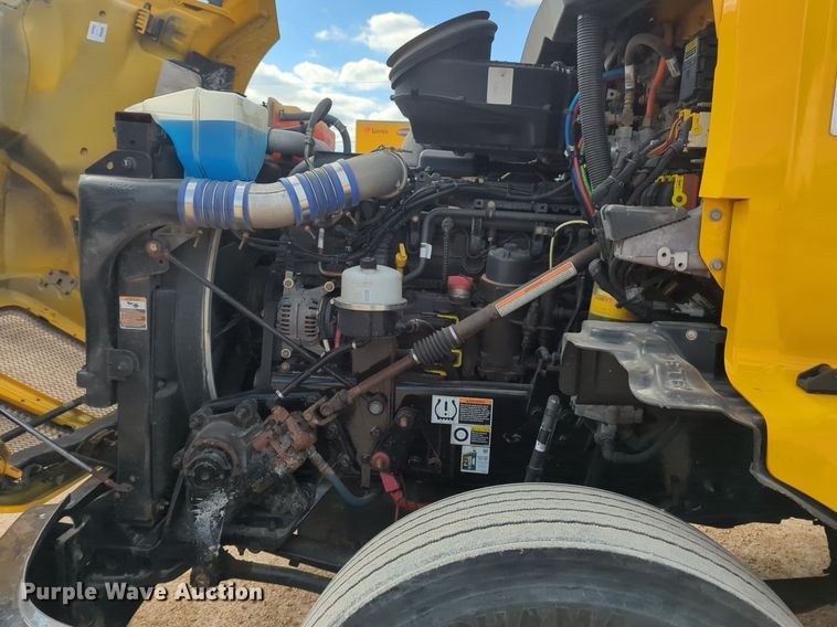 image for item NZ9276 2019 Kenworth T680 semi truck