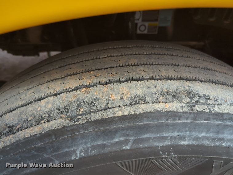 image for item NZ9276 2019 Kenworth T680 semi truck