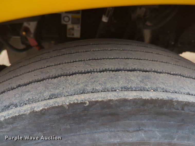 image for item NZ9276 2019 Kenworth T680 semi truck