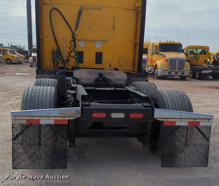 image for item NZ9277 2020 Kenworth T680 semi truck