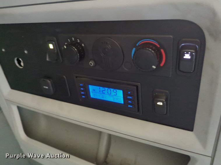 image for item NZ9277 2020 Kenworth T680 semi truck