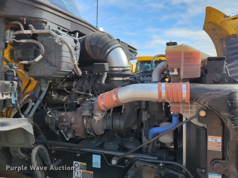 image for item NZ9277 2020 Kenworth T680 semi truck