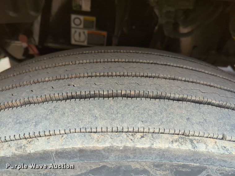 image for item NZ9277 2020 Kenworth T680 semi truck