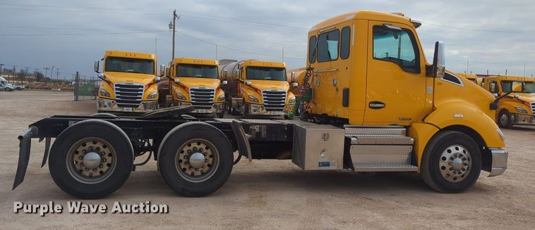 image for item NZ9278 2020 Kenworth T680 semi truck