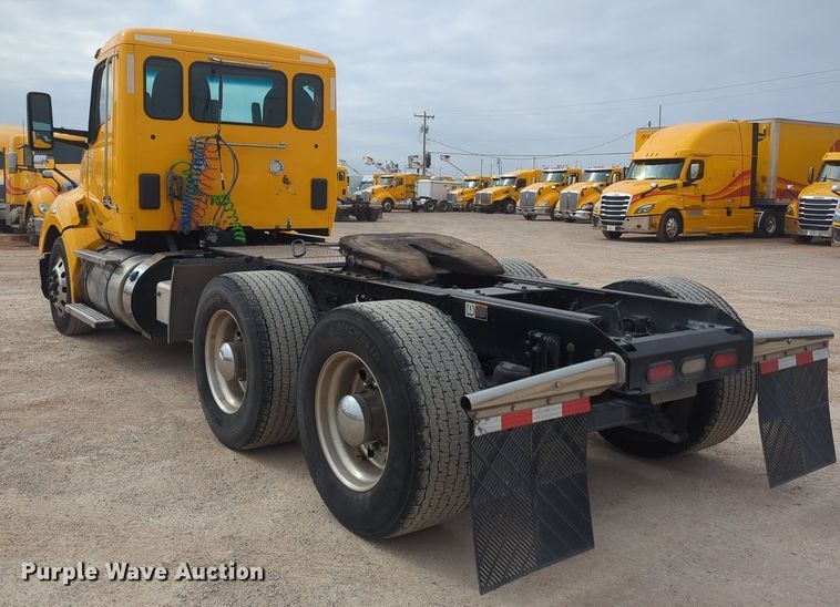 image for item NZ9278 2020 Kenworth T680 semi truck