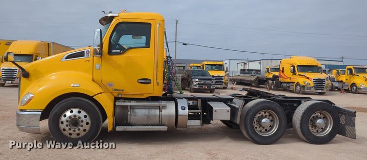 image for item NZ9278 2020 Kenworth T680 semi truck