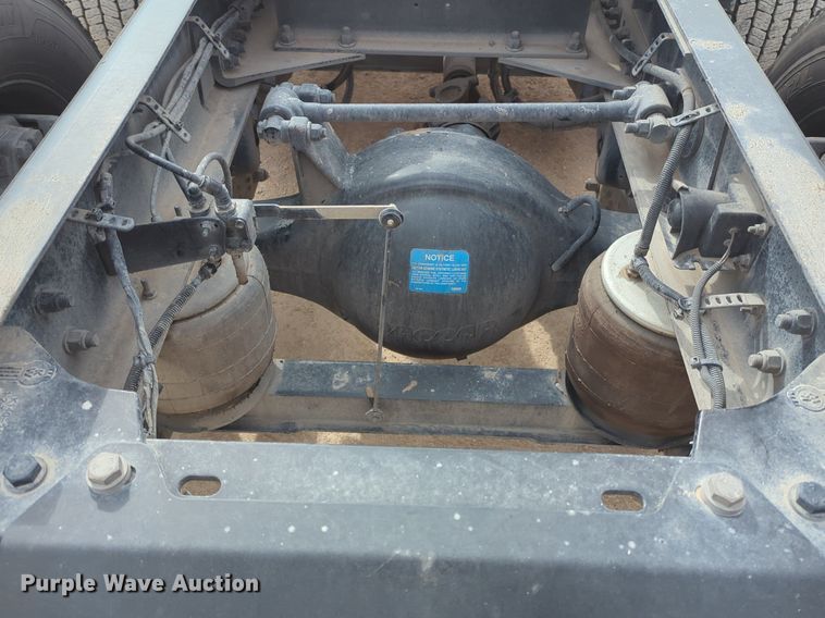 image for item NZ9278 2020 Kenworth T680 semi truck