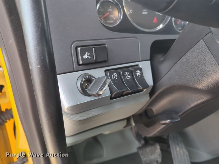 image for item NZ9278 2020 Kenworth T680 semi truck