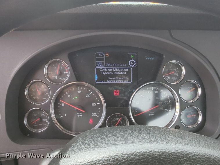 image for item NZ9278 2020 Kenworth T680 semi truck