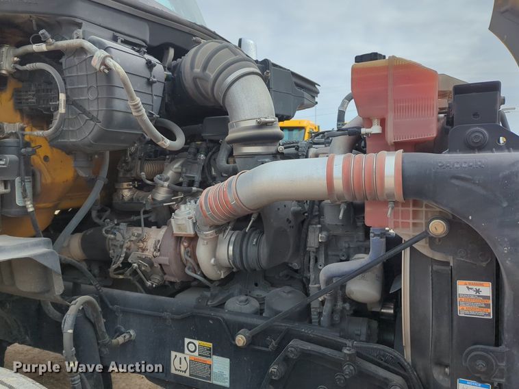 image for item NZ9278 2020 Kenworth T680 semi truck