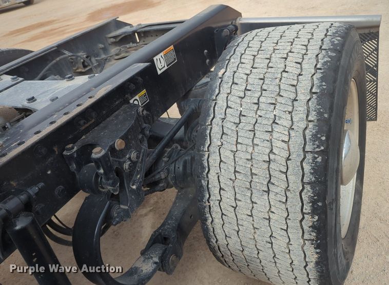 image for item NZ9278 2020 Kenworth T680 semi truck