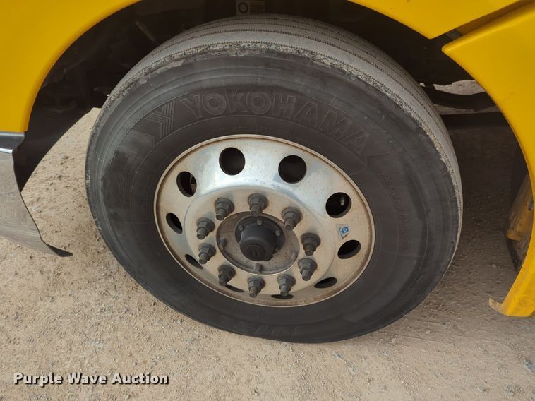 image for item NZ9278 2020 Kenworth T680 semi truck