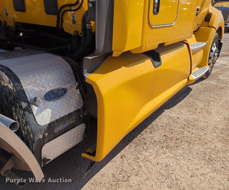 image for item NZ9279 2020 Kenworth T680 semi truck