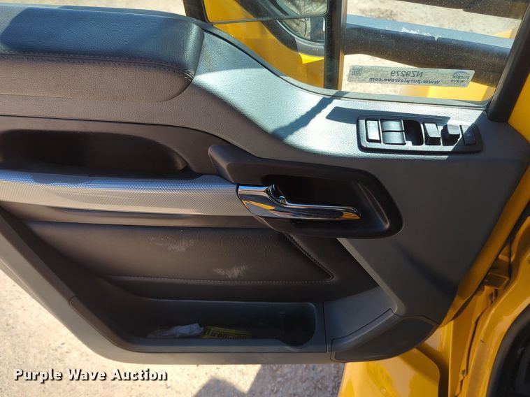 image for item NZ9279 2020 Kenworth T680 semi truck