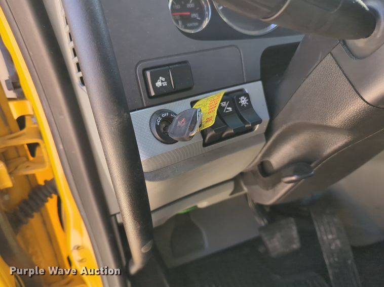 image for item NZ9279 2020 Kenworth T680 semi truck