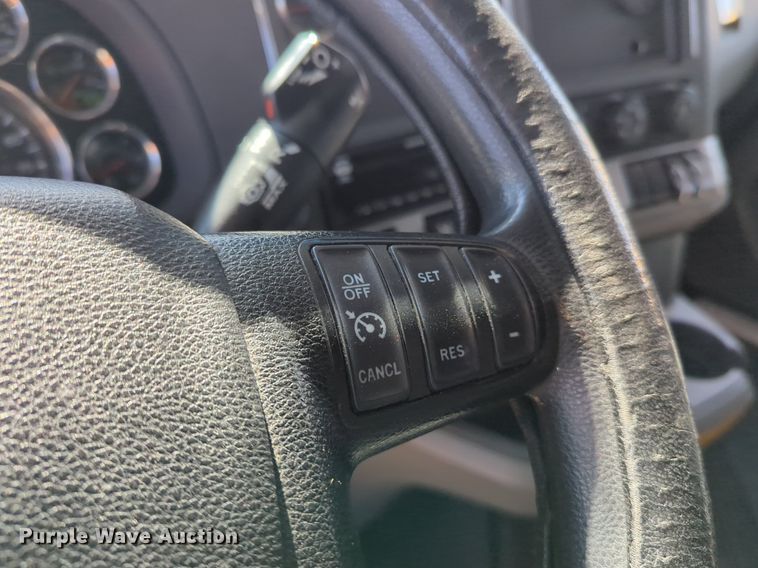 image for item NZ9279 2020 Kenworth T680 semi truck